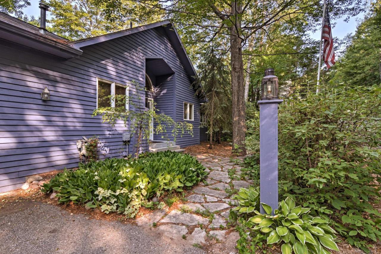 Resort-Style Harbor Springs Home With 2 Decks! Bagian luar foto