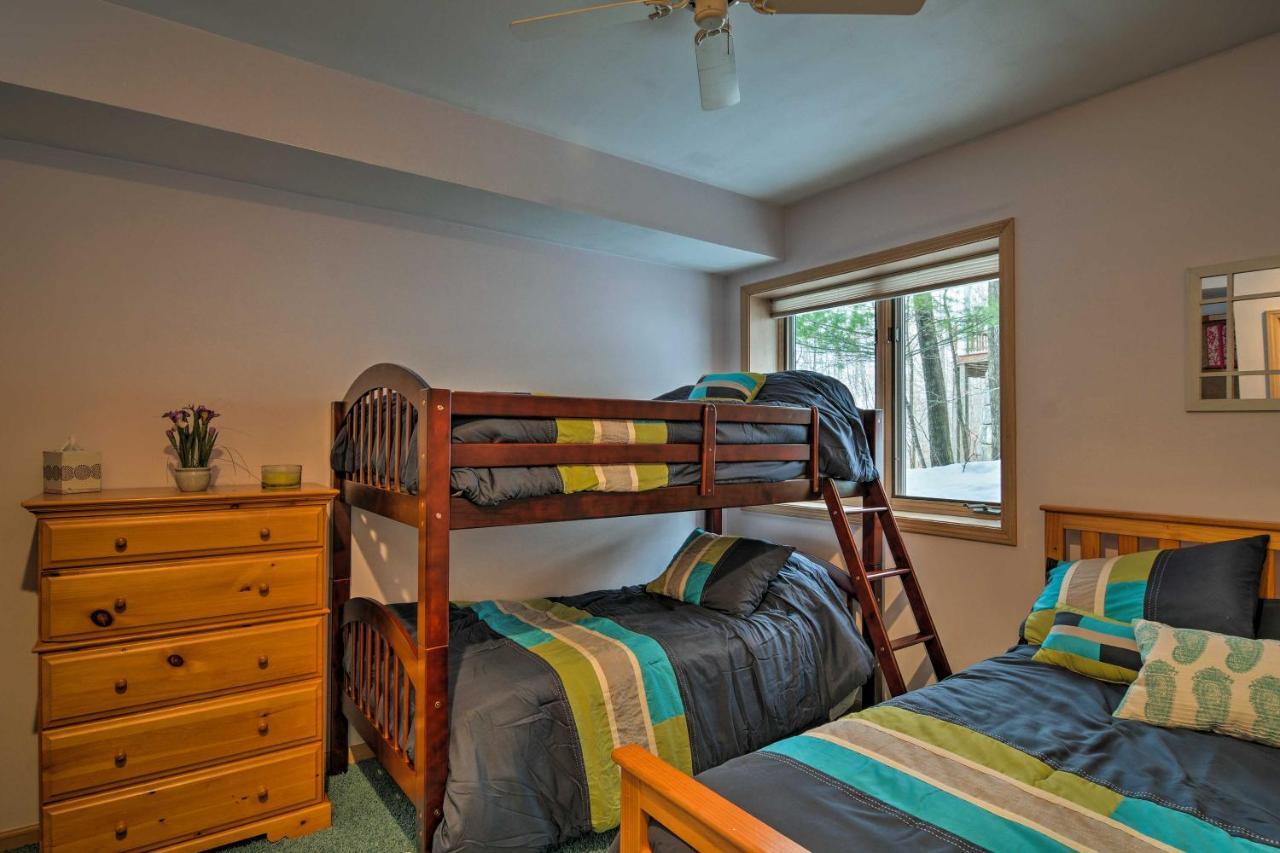 Resort-Style Harbor Springs Home With 2 Decks! Bagian luar foto